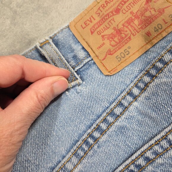 Levis 505 Jeans Mens 40X32 Blue Classic Straight Light Wash Denim Workwear READ - Picture 10 of 14